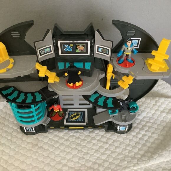 ⭐️2013 Imaginext Playset DC Super Friends Batman Bat Cave With 3 Figures, Plus